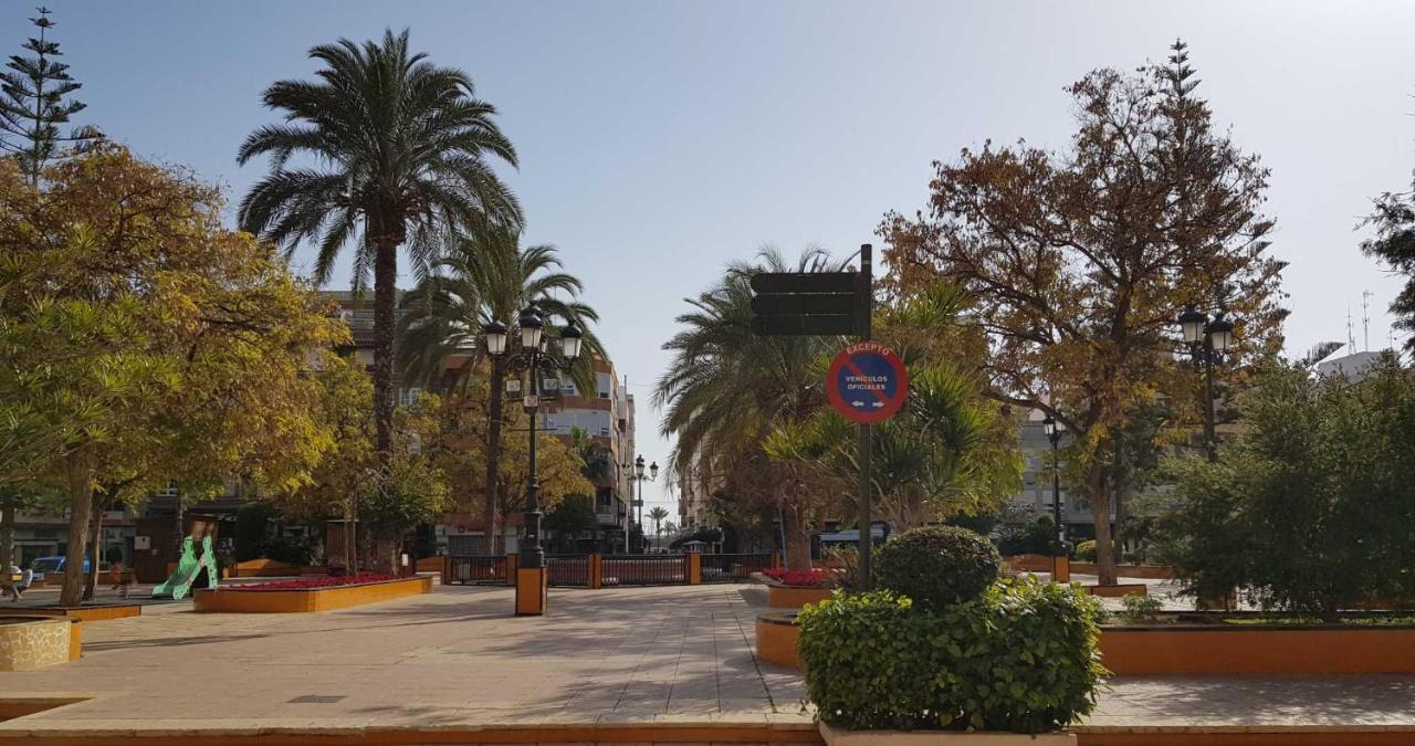 El Sombrero Apartment With Free Wifi Playa Del Cura تورّيفيِخا المظهر الخارجي الصورة