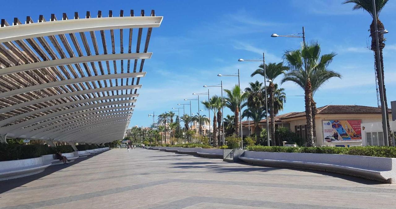 El Sombrero Apartment With Free Wifi Playa Del Cura تورّيفيِخا المظهر الخارجي الصورة